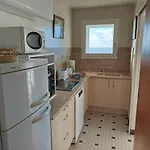 Vue A - 5 Personnes, Animaux - Fr-1-540-147