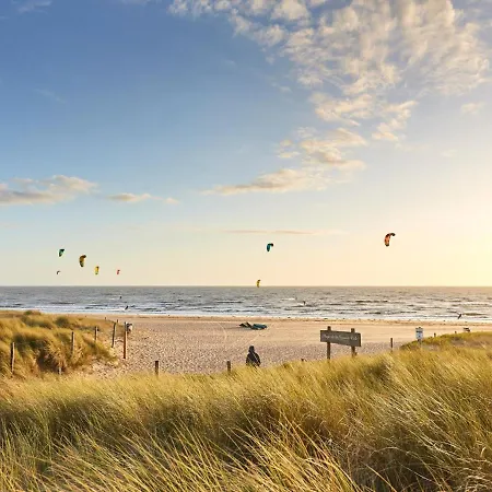 Vue A - 5 Personnes, Animaux - Fr-1-540-147 *