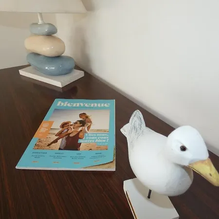 Vue A - 5 Personnes, Animaux - Fr-1-540-147