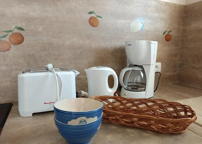 Vue à - 5 Personnes, Animaux - Fr-1-540-147 *