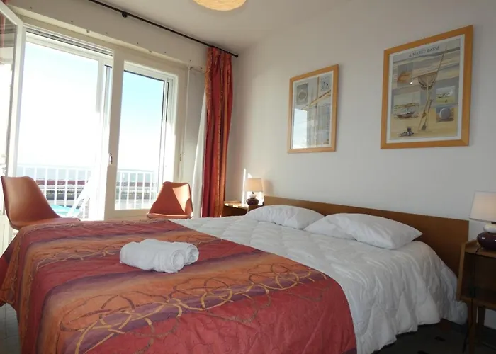 Vue à - 5 Personnes, Animaux - Fr-1-540-147 * Notre-Dame-de-Monts